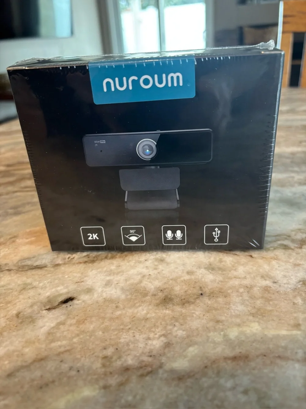 Nuroum 2K USB Webcam in Black with Dual Microphones and 90° Wide Angle
